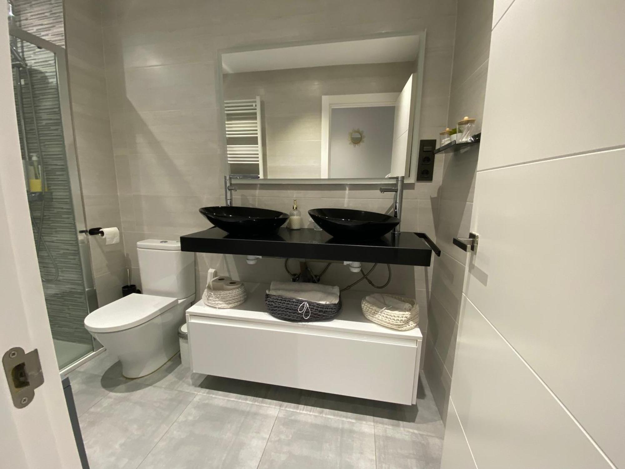 Ferienwohnung Piso Deluxe Centro Cerca Del Bec Barakaldo Exterior foto
