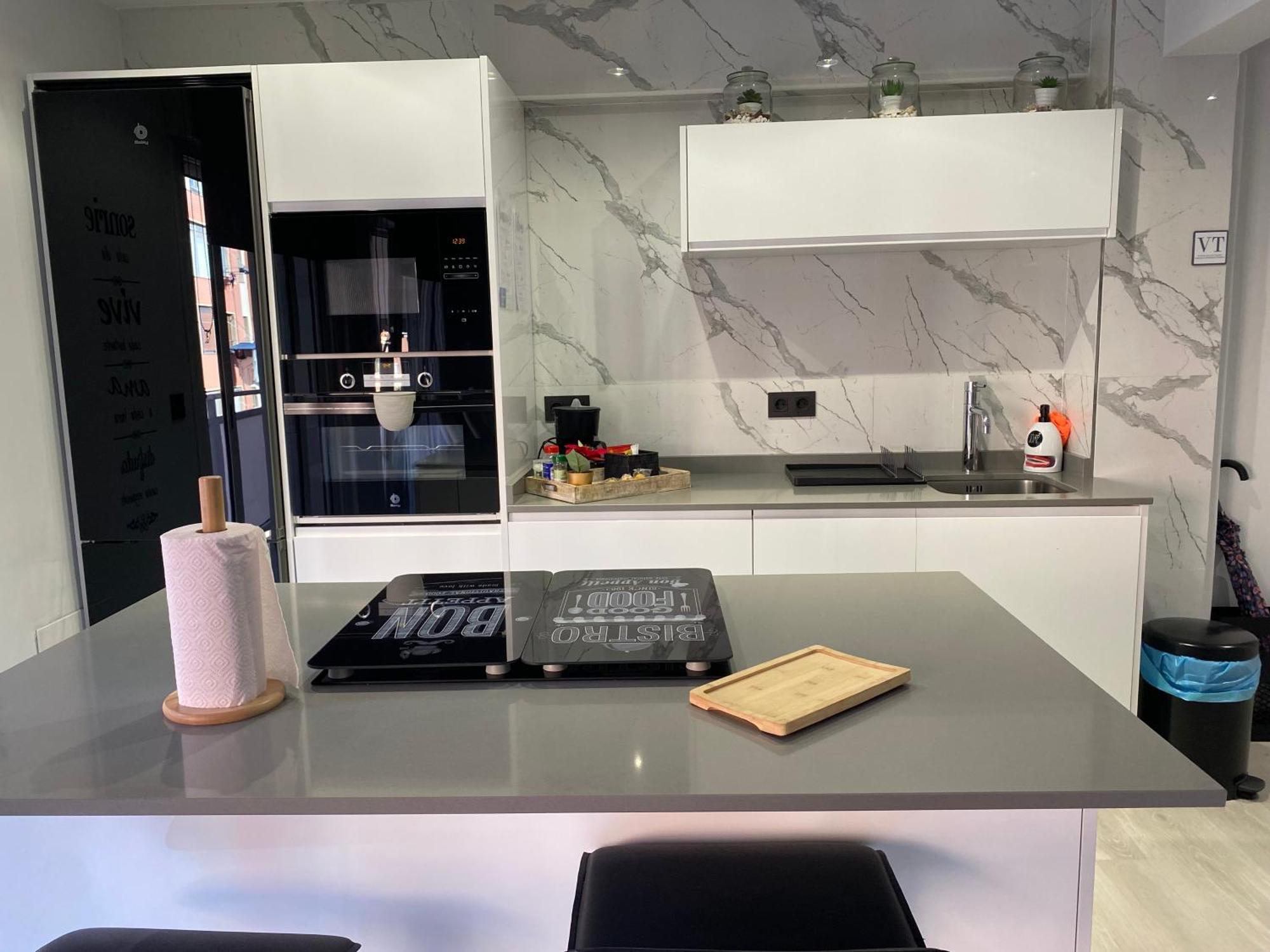 Ferienwohnung Piso Deluxe Centro Cerca Del Bec Barakaldo Exterior foto